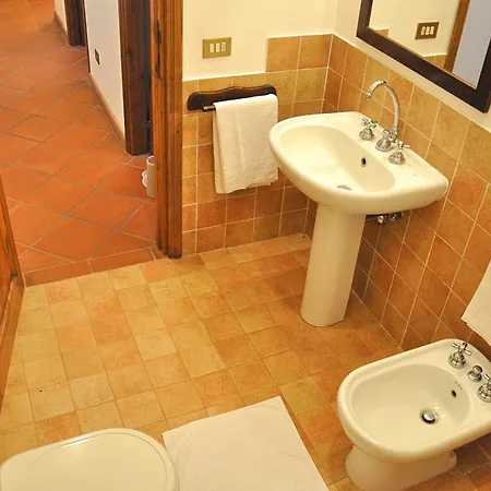 Villa I Noccioli 18 Posti Letto Piscina Parco Capranica